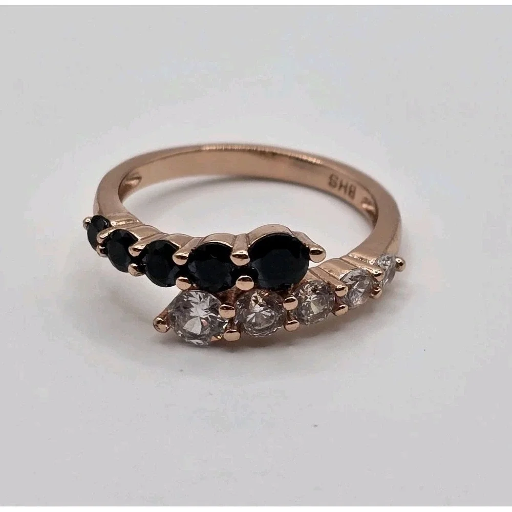 BHS Rose Gold Tone Black & Clear CZ Bypass Ring Size 6 – Elegant Modern‎ Fashion